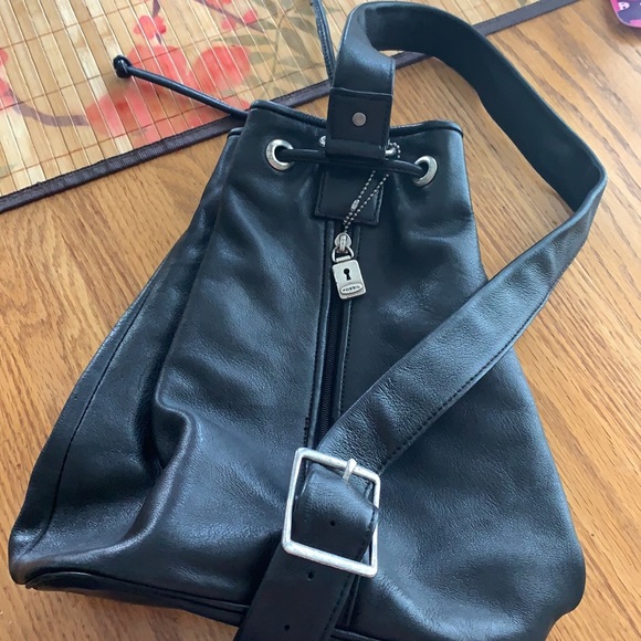 Fossil Leather Shoulder Drawstring Bucket Bag - Picture 11 of 11